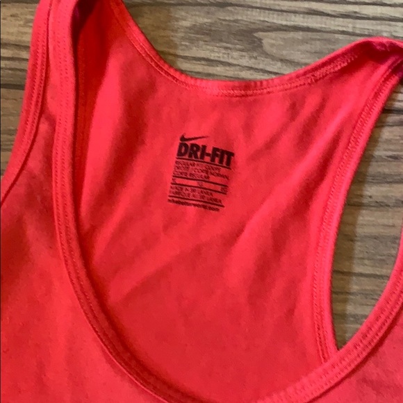 Nike Dry Fit Tank - Picture 4 of 7
